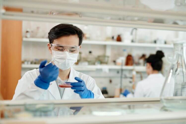 中國新創聚焦基因、新藥、電子病歷分析、生理數據量測等眾多題目。PEXELS